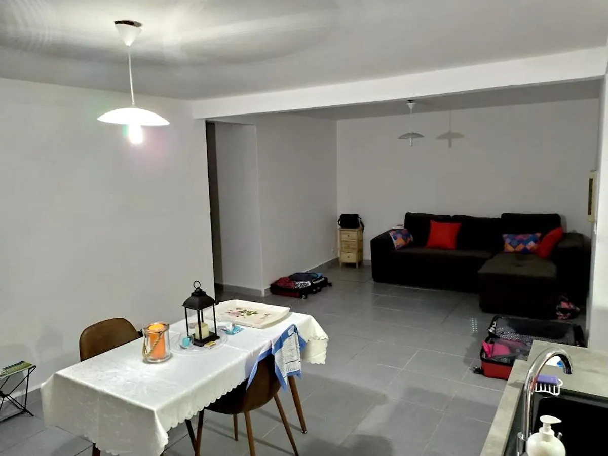 Maison De Charme A Sainte-Rose Avec Piscine Partagee 과달루프